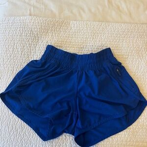 lululemon tracker shorts